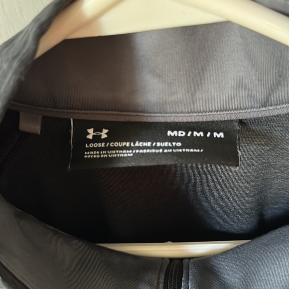 Men’s under Armour lightweight, stretchy zip up shirt - Picture 2 of 2